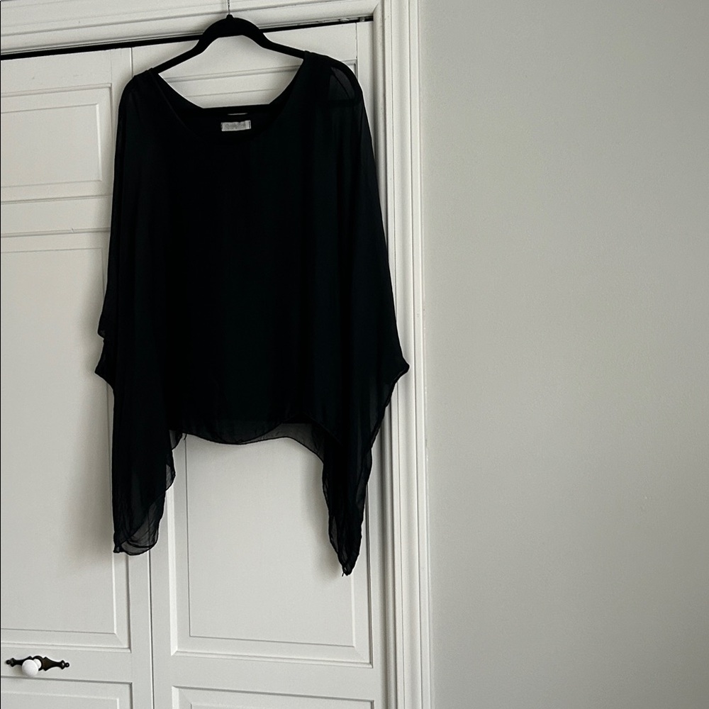 Cobblestone Martina Silk Top - Picture 6 of 6